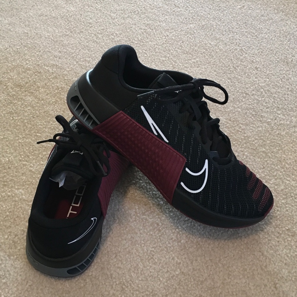 Nike Metcon 9 TB Black Maroon - Picture 2 of 4